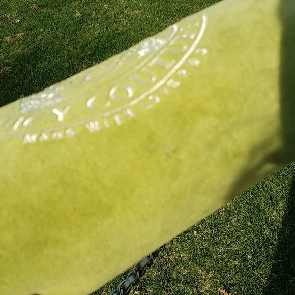 *sold* juicy Couture Barrel Bag - Picture 9 of 15